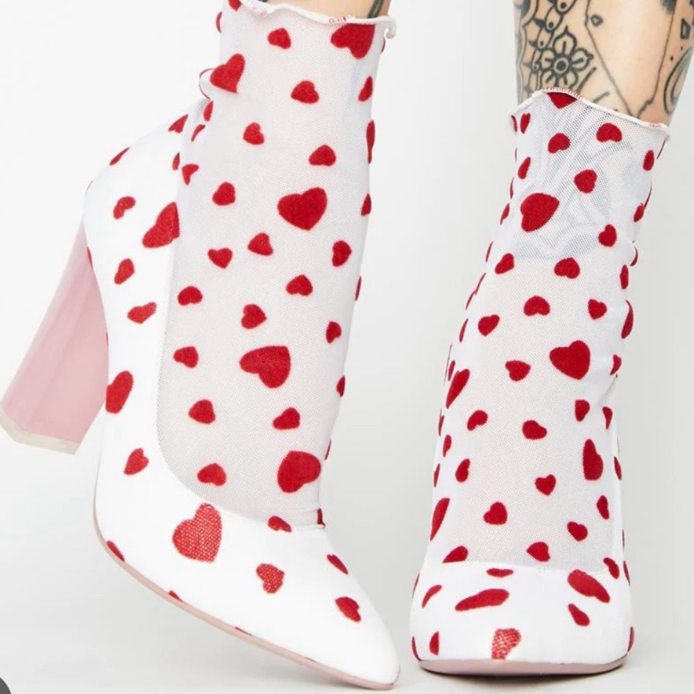 Sugar thrillz sick booties worn twice ; super cute these are not sold anymore ❤️